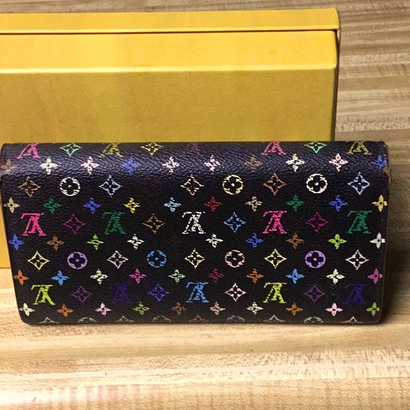 Louis Vuitton Wallet - Picture 2 of 7